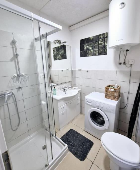 Apartment Ognissanti 2 - Free Parking Копер Экстерьер фото